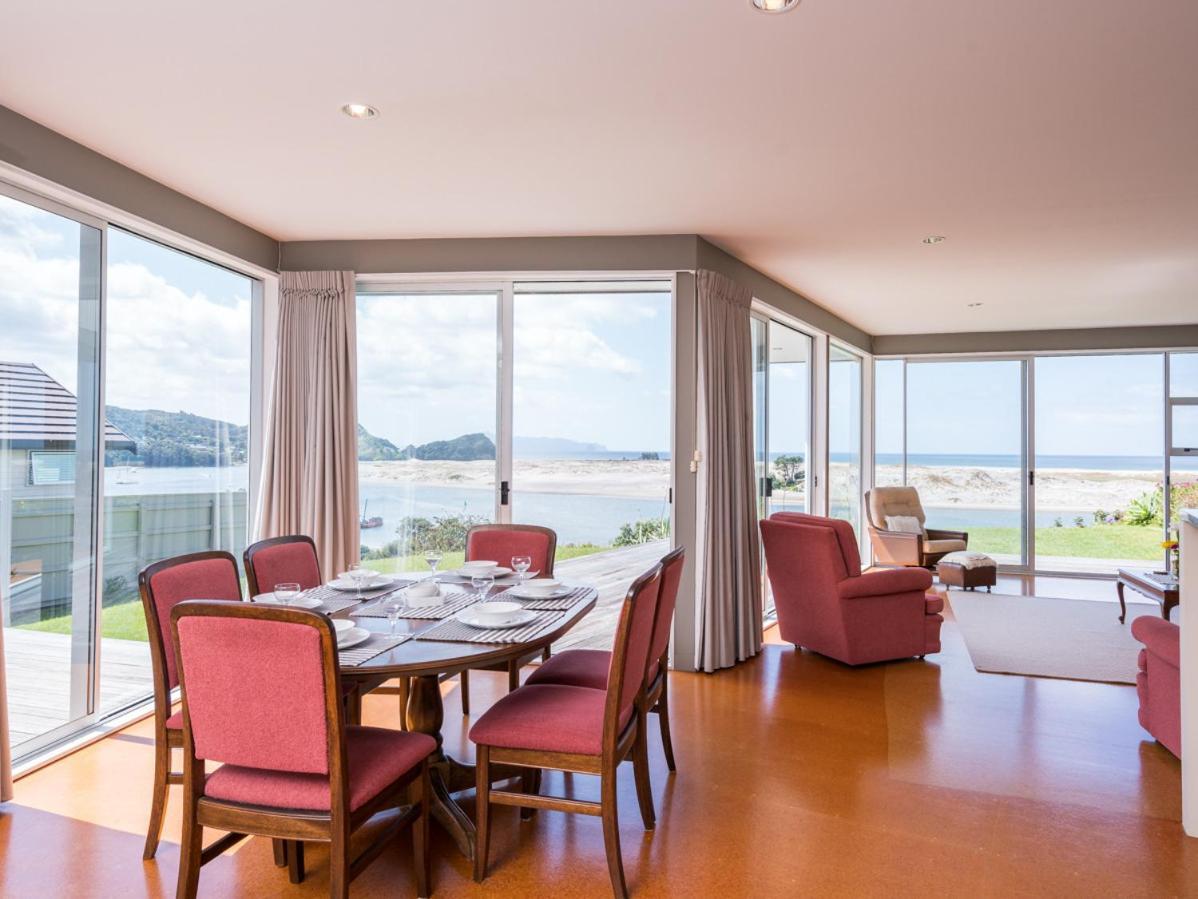 Roberts Retreat - Mangawhai Holiday Home Eksteriør billede