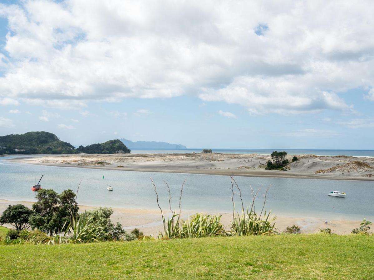 Roberts Retreat - Mangawhai Holiday Home Eksteriør billede